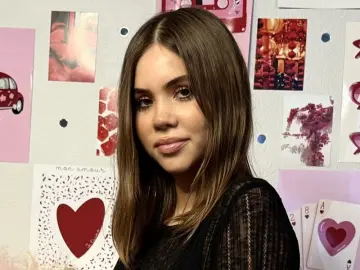 OteliaMachinsky  live sex cam