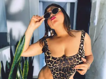 LauraPhol  live sex cam