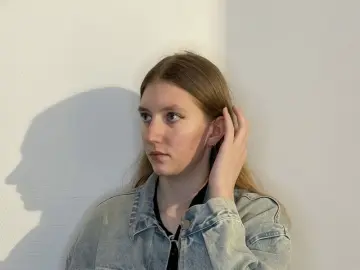 AmiEllert  live sex cam