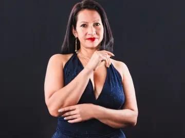 AishaHines  live sex cam