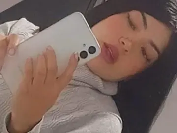 AmyMartins  live sex cam