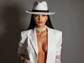 AllaRoberts  live sex cam