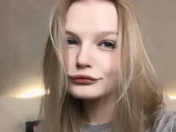 PetrinaKoehl  live sex cam