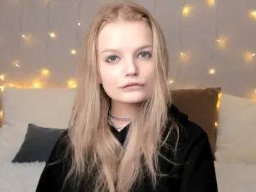 PetrinaKoehl  live sex cam