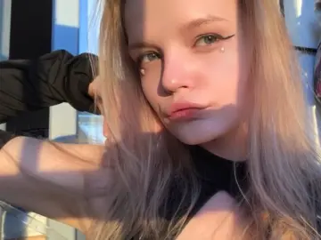 PetrinaKoehl  live sex cam