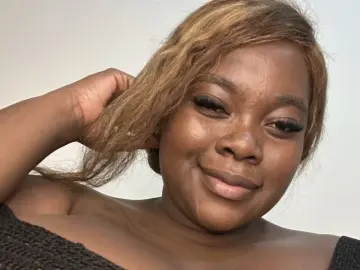 EmmiGrant  live sex cam