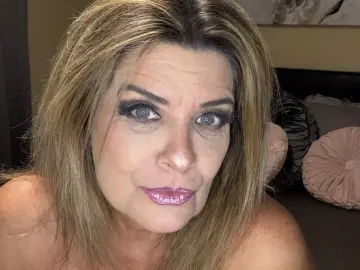 TaylorCougar  live sex cam