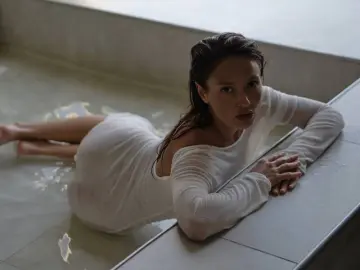 NailaWhisper  live sex cam