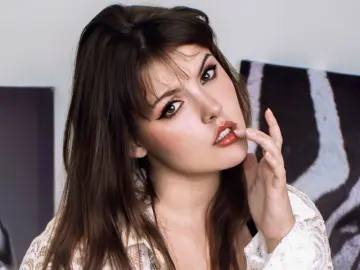 KatCrowley  live sex cam