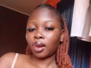 QueenyCherry  live sex cam