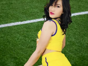 AngelaTomochi  live sex cam