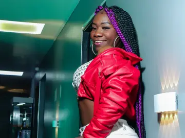 CharllotteBrown  live sex cam