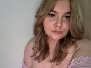 MeganDarcy  live sex cam
