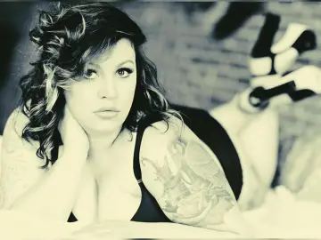 TaylorWynters  live sex cam