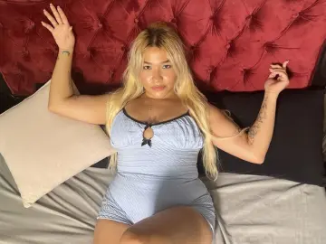 HayleyBells  live sex cam