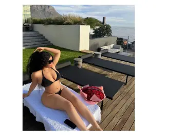 SarraJames  live sex cam