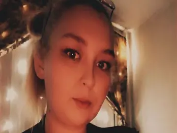 CrystalSins  live sex cam