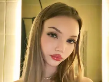 DiannaLoiseau  live sex cam