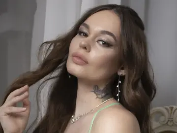 LinetEvads  live sex cam