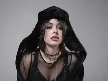 MahaliaNeher  live sex cam