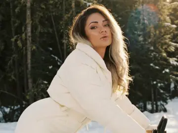 DonnaKlein  live sex cam