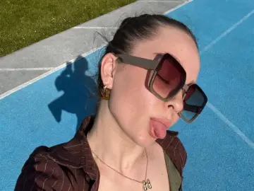 CindyWingett  live sex cam