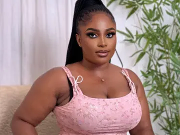 KellyJohnson  live sex cam
