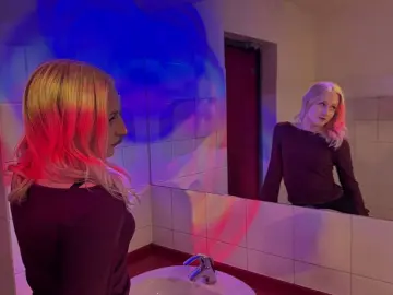 LucilleWiste  live sex cam