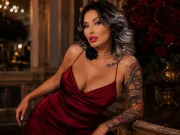 IssaSmith  live sex cam