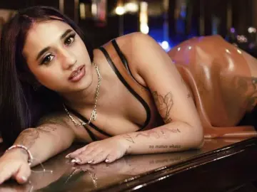 LisaNoback  live sex cam