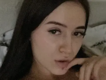 ChloeBolwman  live sex cam