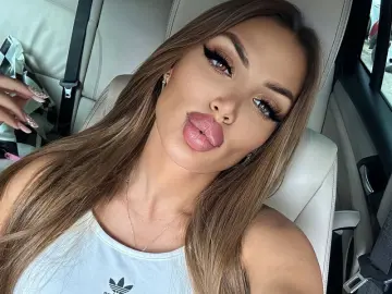 LeticiaLoren  live sex cam