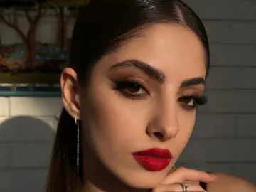 SerenaStolz  live sex cam