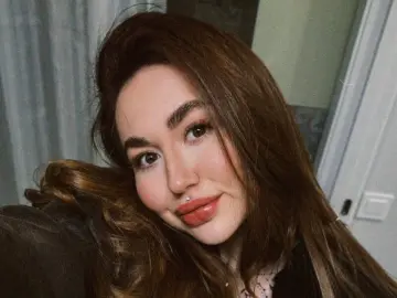 RoxannaDefilippo  live sex cam