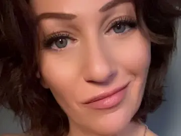 AlessaBee  live sex cam