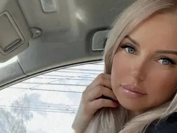 MilanaCaramel  live sex cam