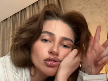 HippieChristie  live sex cam