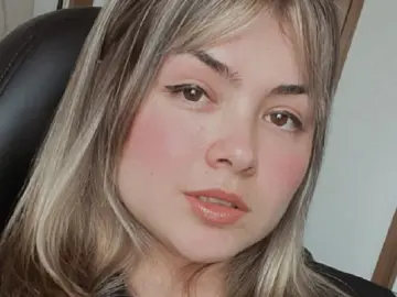 LauBee  live sex cam