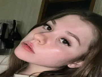 UshaNakama  live sex cam