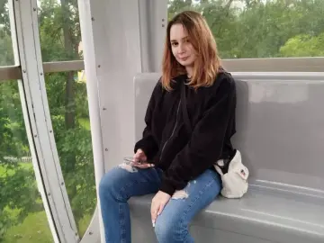 AliceRamus  live sex cam