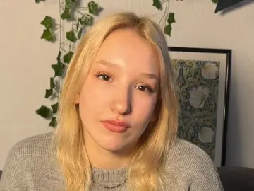 DarleenDevone  live sex cam