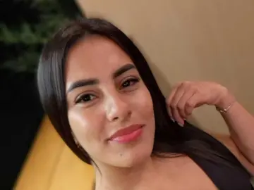BellaNoura  live sex cam