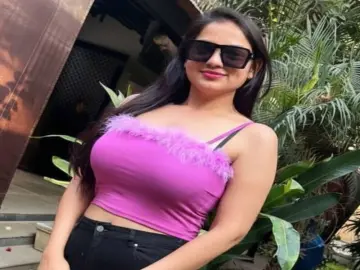 PeachyGlow  live sex cam