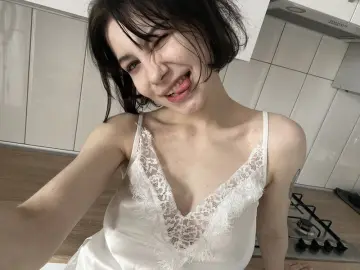 LesterCaltabiano  live sex cam