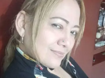 ClauBowie  live sex cam