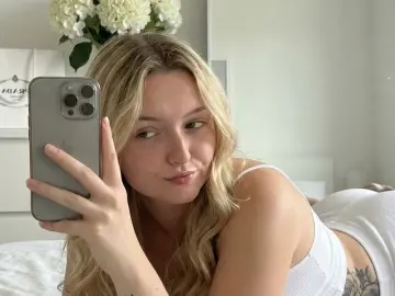 SophiaHoneydew  live sex cam