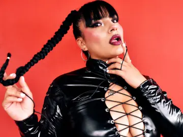 KiaraFox  live sex cam