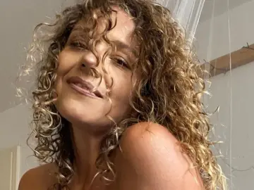 Djluxorinee  live sex cam