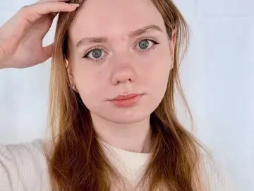 CreolaMarn  live sex cam