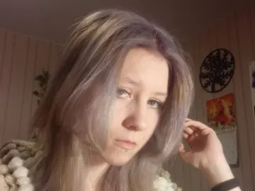 FlorineWalper  live sex cam